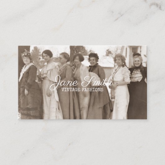 旧式なファッションのファンシーな女性衣類のセピア色のレトロ 名刺 (正面)