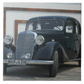 旧式なメルセデス3 タイル (正面)