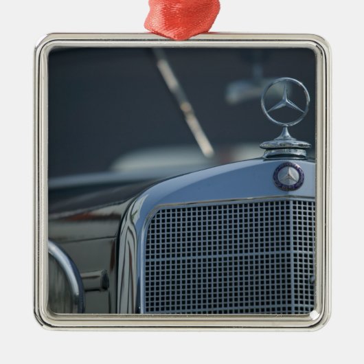 旧式なメルセデス4 メタルオーナメント (正面)
