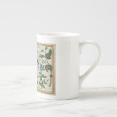 旧式な昆虫、花は、Hoefnagel実を結びます ボーンチャイナマグカップ (右)