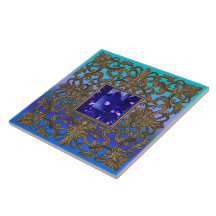旧式な金ゴールドおよびサファイアの孔雀