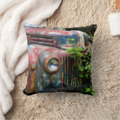 旧式な錆ついた古いトラックの装飾用クッション クッション (ブランケット)