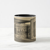 旧式な錫のマグ マグカップ (中央)