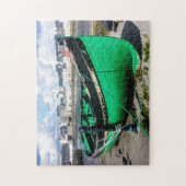 旧魚釣りボートゴールウェイアイルランド。 ジグソーパズル (縦)