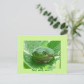 早く元気を取る – スマイル付きグリーンカエル ポストカード (スタンド正面)