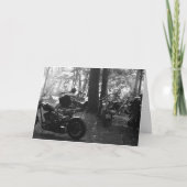 早朝のバイクもしくは自転車に乗る人のバースデー・カード カード (正面)