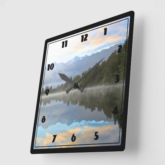 早朝の反射の景色 スクエア壁時計 (傾斜)