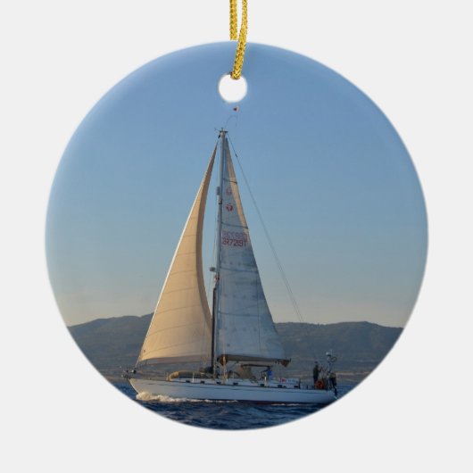 早朝の日陰の女性 セラミックオーナメント (正面)