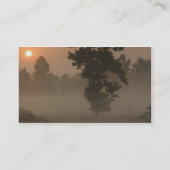 早朝、日差しと地面霧が立ち昇る 名刺 (裏面)