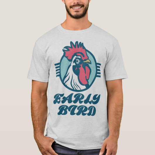 早鳥の鶏のコケおもしろいレルTシャツ Tシャツ (正面)