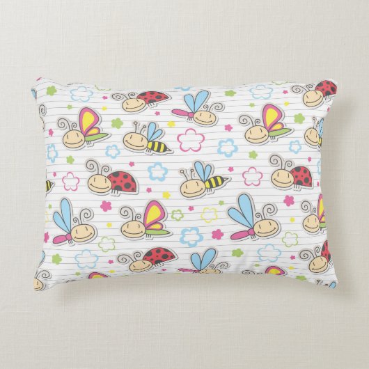 昆虫が付いているパターン アクセントクッション (正面)