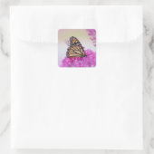 (昆虫)オオカバマダラ、モナークオンピンク – 蝶 スクエアシール (バッグ)