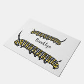 （昆虫）オオカバマダラ、モナークキャタピラ漫画イラストレーション ドアマット (アングル)