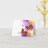 (昆虫)オオカバマダラ、モナークチョウ(紫の背景) カード (黄色い花)