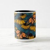 (昆虫)オオカバマダラ、モナークチョウ(黄) マグカップ (中央)