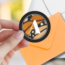 （昆虫）オオカバマダラ、モナークバタフライウィングイニシャルオレンジアンドブラック ラウンドシール