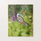 （昆虫）オオカバマダラ、モナークバタフライオンパープルバタフライブッシュ ジグソーパズル (縦)