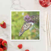 (昆虫)オオカバマダラ、モナークバタフライオンパープルバタフライブッシュ スタンダードランチョンナプキン (インサイチュ)