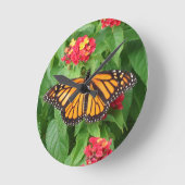 （昆虫）オオカバマダラ、モナークバタフライオンランタナ ラウンド壁時計 (傾斜)