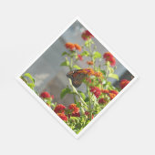 (昆虫)オオカバマダラ、モナークバタフライオンレッドバタフライブッシュ スタンダードランチョンナプキン (角)