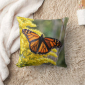 （昆虫）オオカバマダラ、モナークバタフライ装飾用クッション クッション (ブランケット)