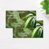 （昆虫）オオカバマダラ、モナーク蝶の無作為な親切心カードの行為 (デスク)