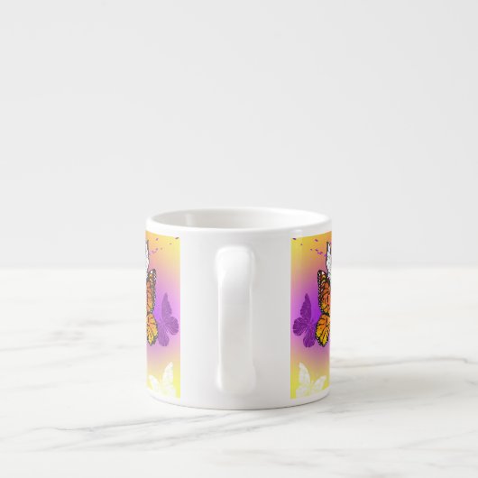 (昆虫)オオカバマダラ、モナーク蝶の背景(紫) エスプレッソカップ (裏面)