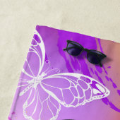 （昆虫）オオカバマダラ、モナーク蝶の背景（紫） ビーチタオル (インサイチュ)