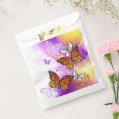 (昆虫)オオカバマダラ、モナーク蝶の背景(紫) フェイバーバッグ (封をした状態)