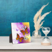 （昆虫）オオカバマダラ、モナーク蝶の背景（紫） フォトプラーク (インサイチュ)