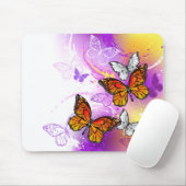 (昆虫)オオカバマダラ、モナーク蝶の背景(紫) マウスパッド (マウス)