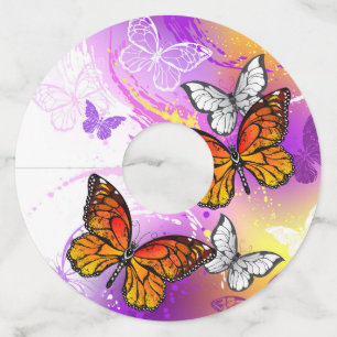 (昆虫)オオカバマダラ、モナーク蝶の背景(紫) ワイングラスタグ