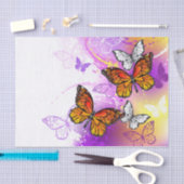 （昆虫）オオカバマダラ、モナーク蝶の背景（紫） 薄葉紙 (クラフト)