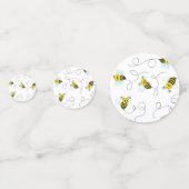 (昆虫)マルハナバチ飛んでいるイエローブラックのまわりに コンフェッティ (正面)