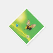 （昆虫）マルハナバチ飛んでいるオーバー牧草地 スタンダードカクテルナプキン (角)