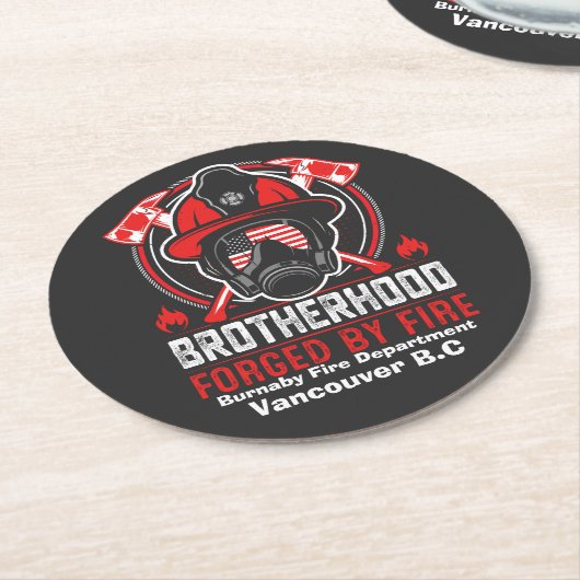 明け方の消防士のギアで体現した勇気 ラウンドペーパーコースター (アングル)