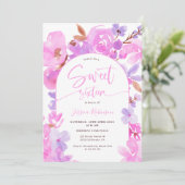 明るいはっきりしたピンクの紫のフローラ甘い16 招待状 (スタンド正面)