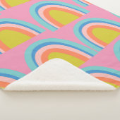 明るいよくはしゃぐピンクの幾何学的な虹のパターン シェルパブランケット (3/4)