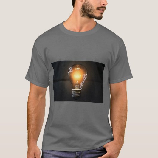 明るいアイデアの電球Tシャツ Tシャツ (正面)