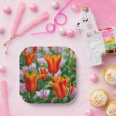 明るいオレンジ色のチューリップは、公園の紙プレート ペーパープレート (パーティー)