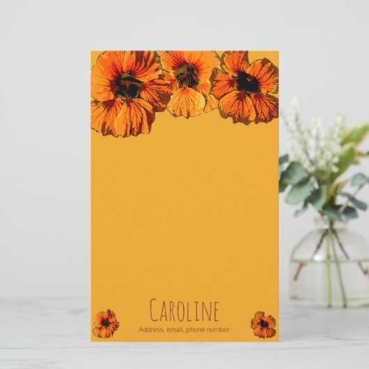 明るいオレンジ色のナスタチウムパーソナライズされた- 便箋 (スタンド正面)