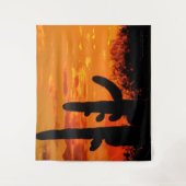 明るいオレンジ色の夕日を持つアリゾナのサグアーロ・カッティ タペストリー (正面)