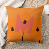 明るいオレンジ色の花モノグラム クッション (ブランケット)