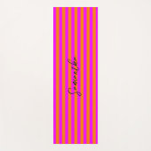 明るいオレンジ色ホットピンクストライプ色名前をカスタムする ヨガマット (正面)