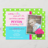 明るいカップケーキ 1歳の誕生日パーティー招待状 招待状 (正面/裏面)