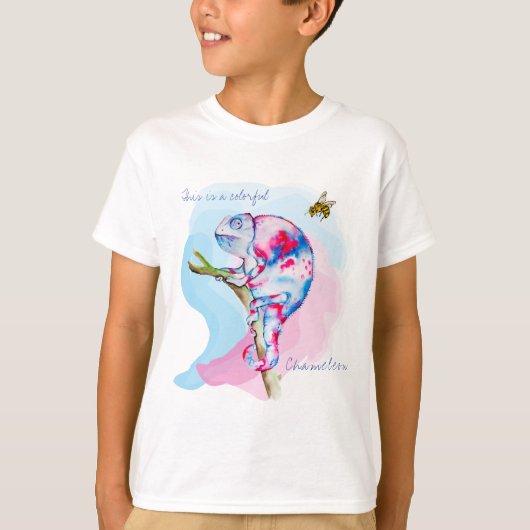 明るいカラフルの水の色カメレオンとビー。 Tシャツ (正面)