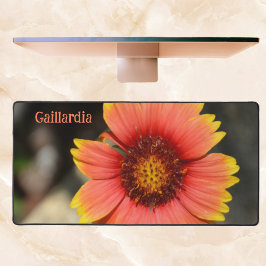 明るいカラフルガイラディアのフラワーフォト デスクマット