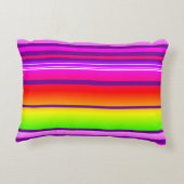 明るいカラフルストライプの虹 アクセントクッション (裏面)