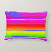 明るいカラフルストライプの虹 アクセントクッション (裏面)