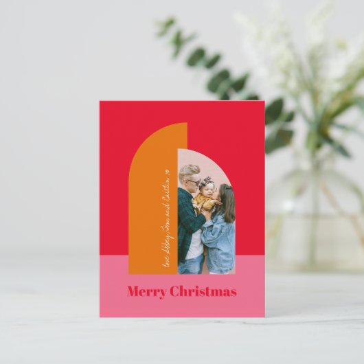 明るいカラフルピンクのメリークリスマス家族の写真 シーズンポストカード (スタンド正面)